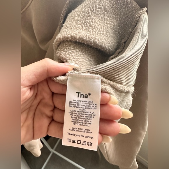 TNA size 1 cropped fleece top - Picture 5 of 5